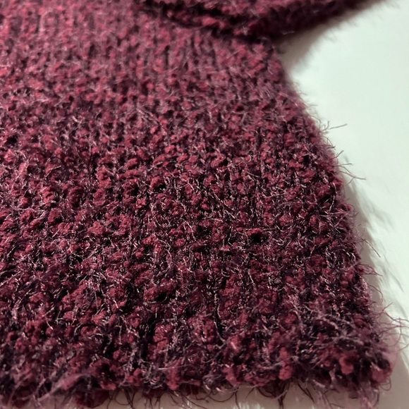 Lauren Conrad, maroon eyelash sweater size large new tags - Picture 9 of 11